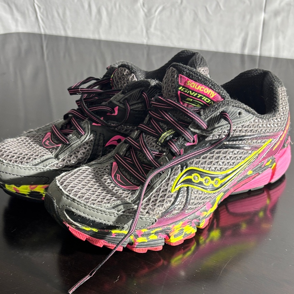 Saucony Women's Gray and Yellow Athletic Shoes